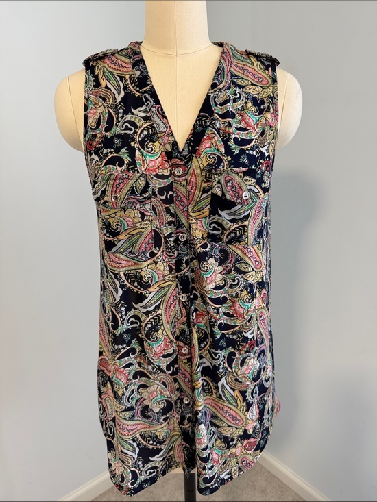 Ember Tops - Ember Sleeveless Button down Paisley V-Neck Top in Navy SZL